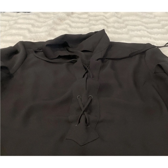 Express Women’s Semi Sheer Lace Up Roll Tab Sleeve Tunis Size Small - Picture 5 of 9